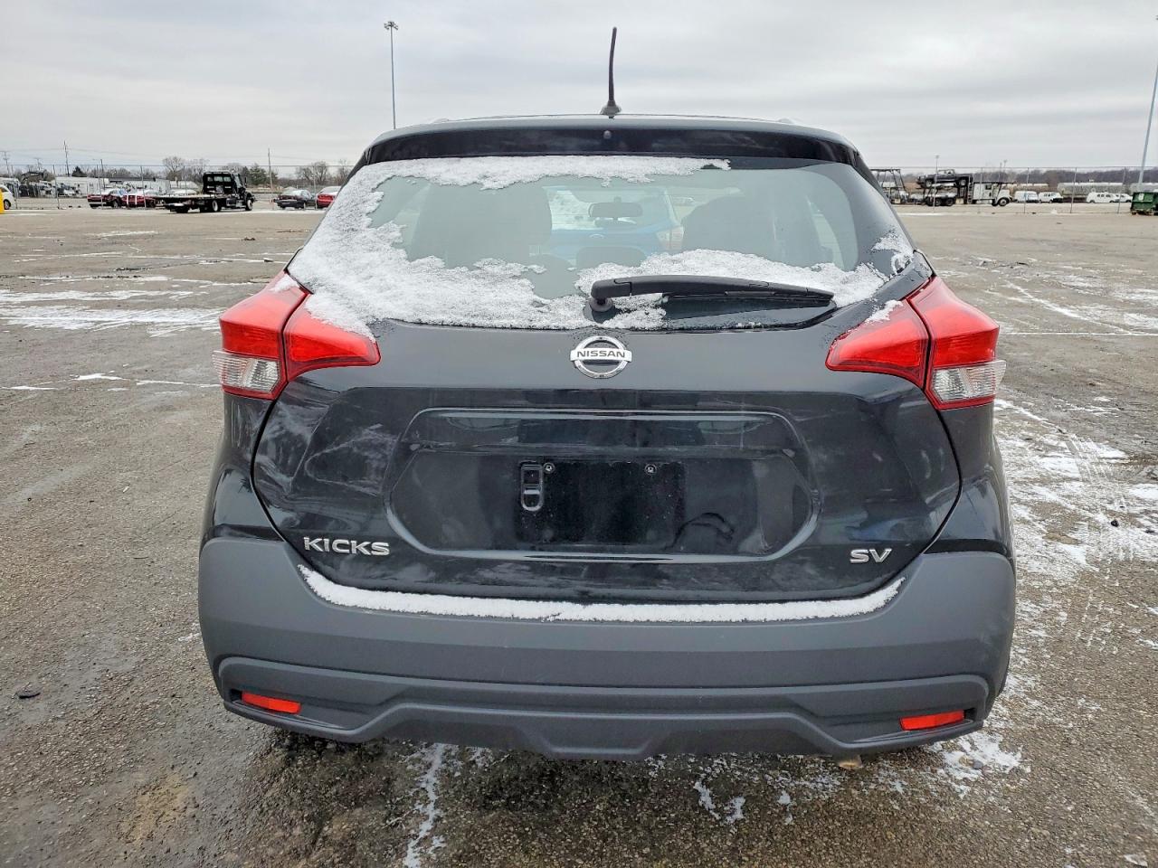 2018 NISSAN KICKS S photo 6