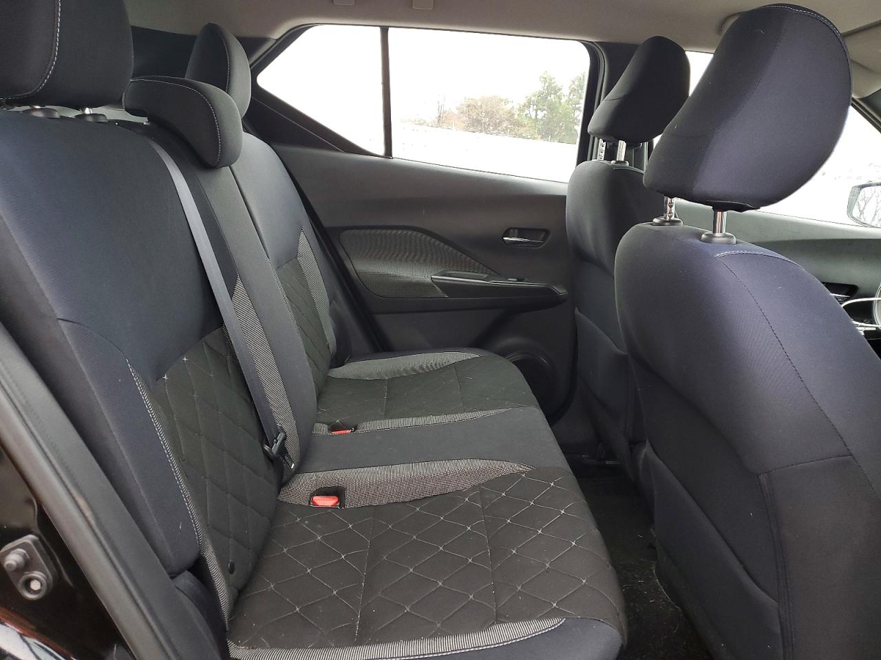 2018 NISSAN KICKS S photo 11