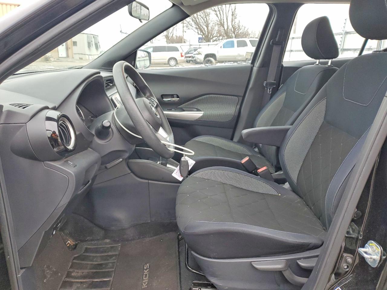 2018 NISSAN KICKS S photo 7