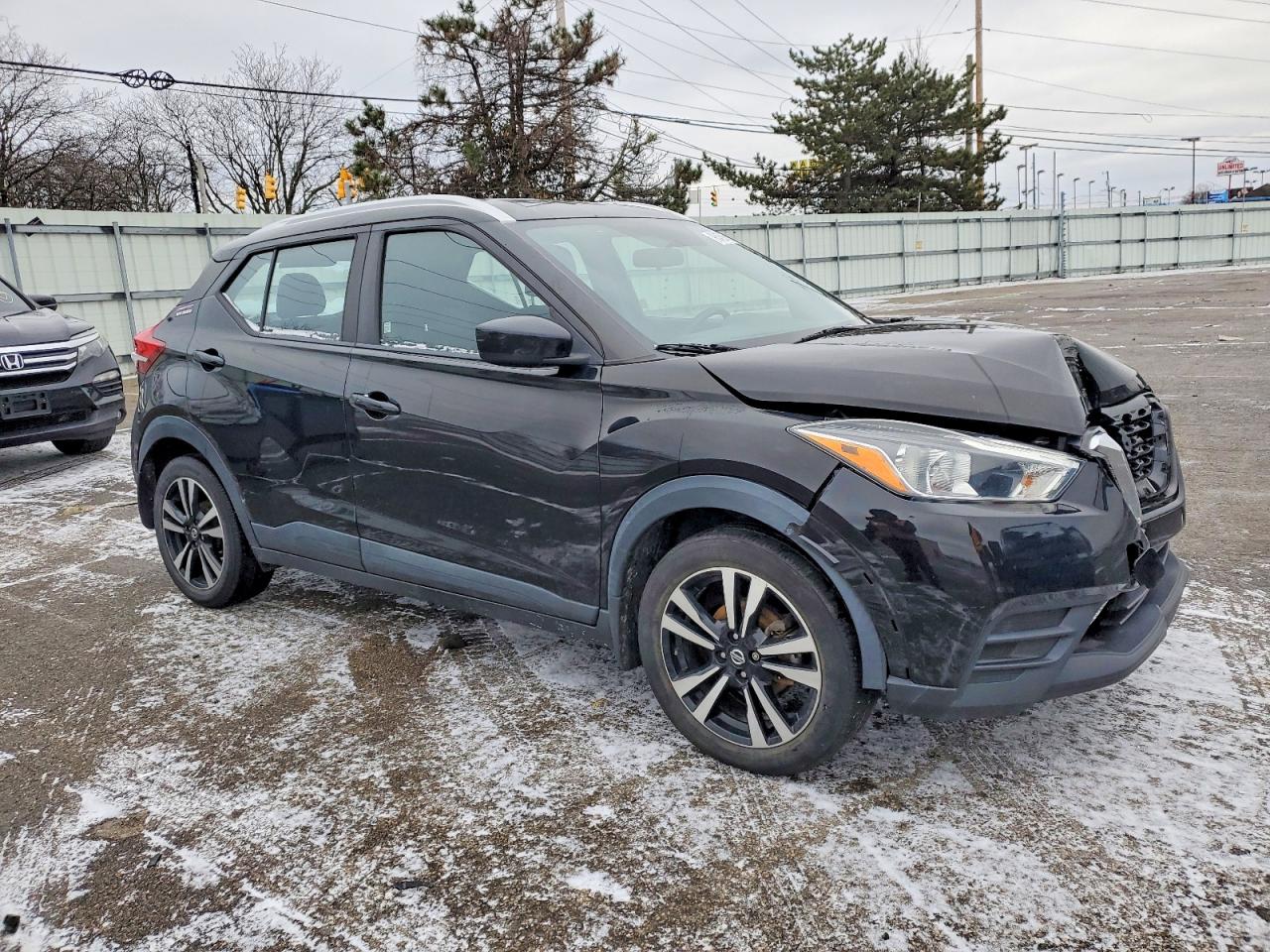 2018 NISSAN KICKS S photo 4