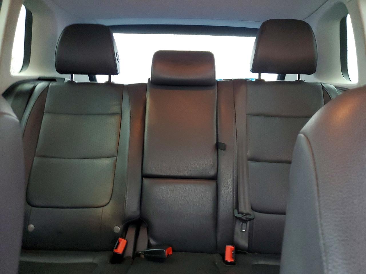 2016 VOLKSWAGEN TIGUAN S photo 10