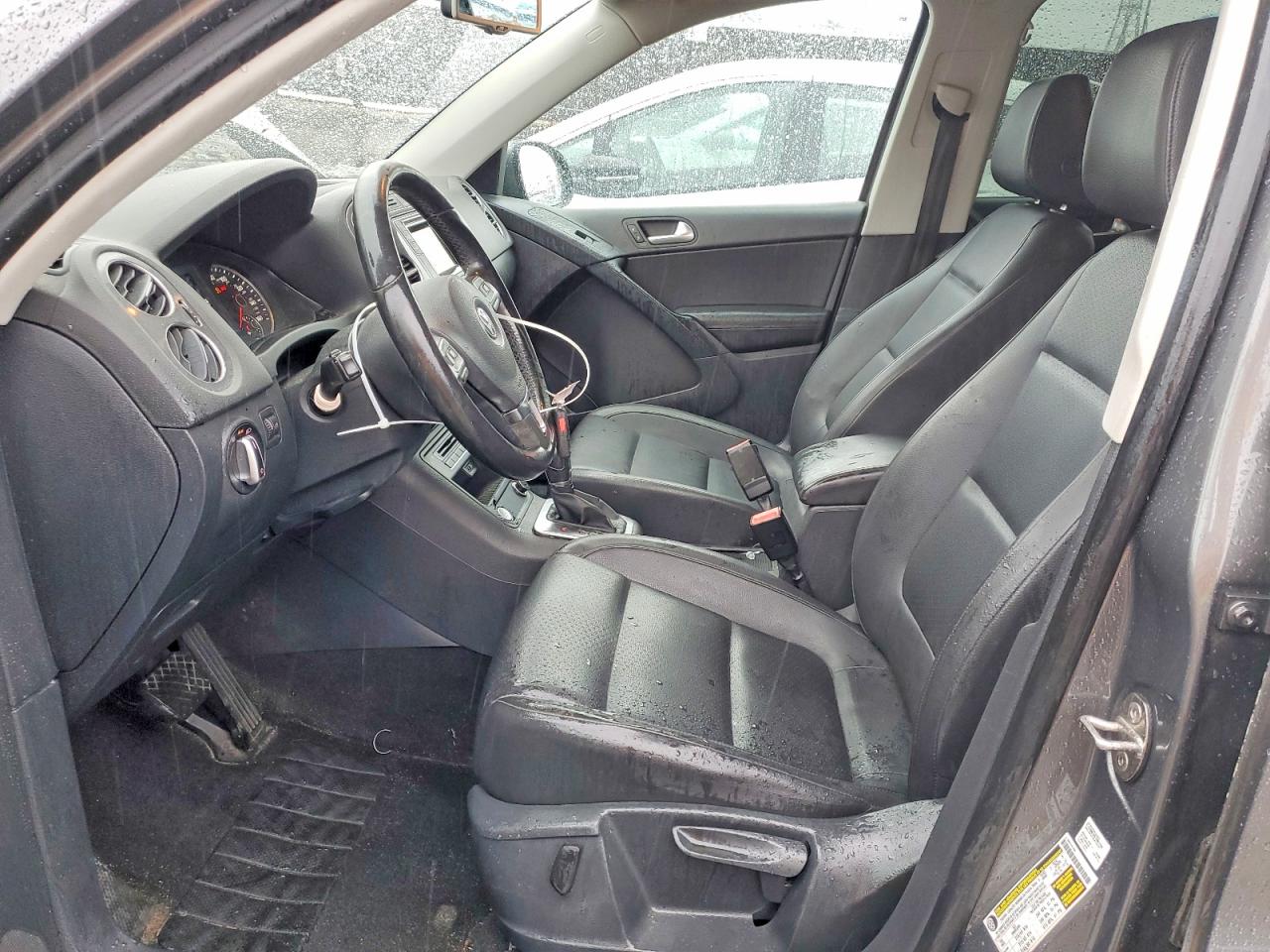 2016 VOLKSWAGEN TIGUAN S photo 7