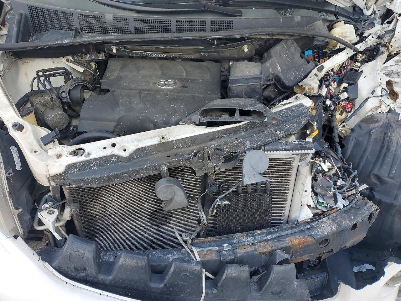 2015 TOYOTA SIENNA SPORT photo 23