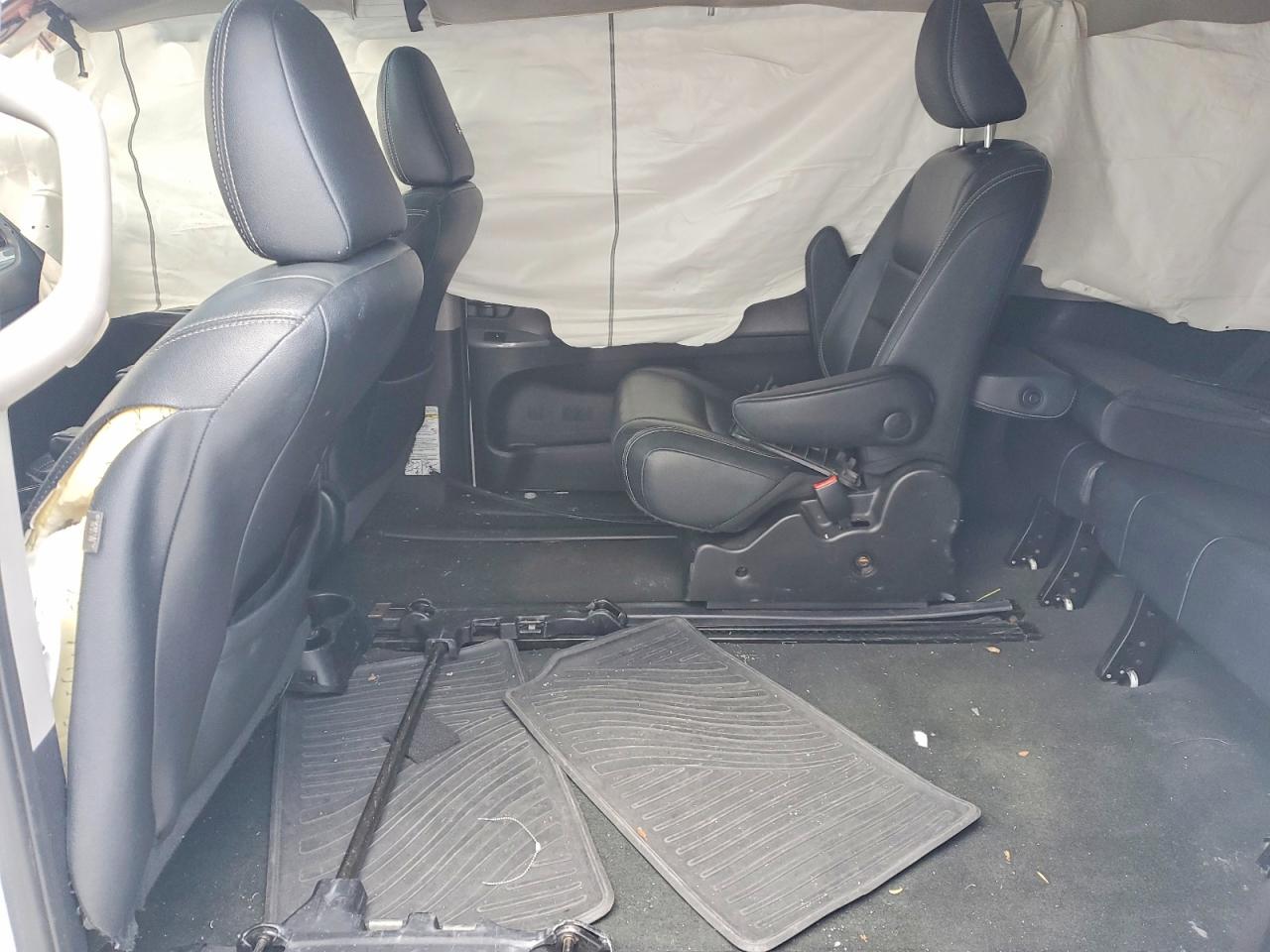 2015 TOYOTA SIENNA SPORT photo 21