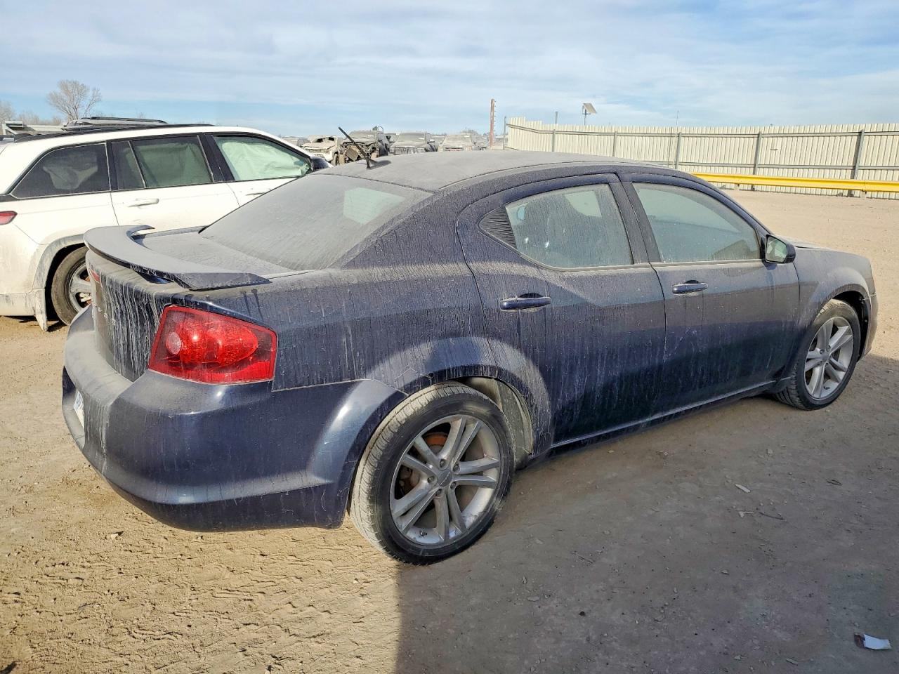 2014 DODGE AVENGER SE photo 3