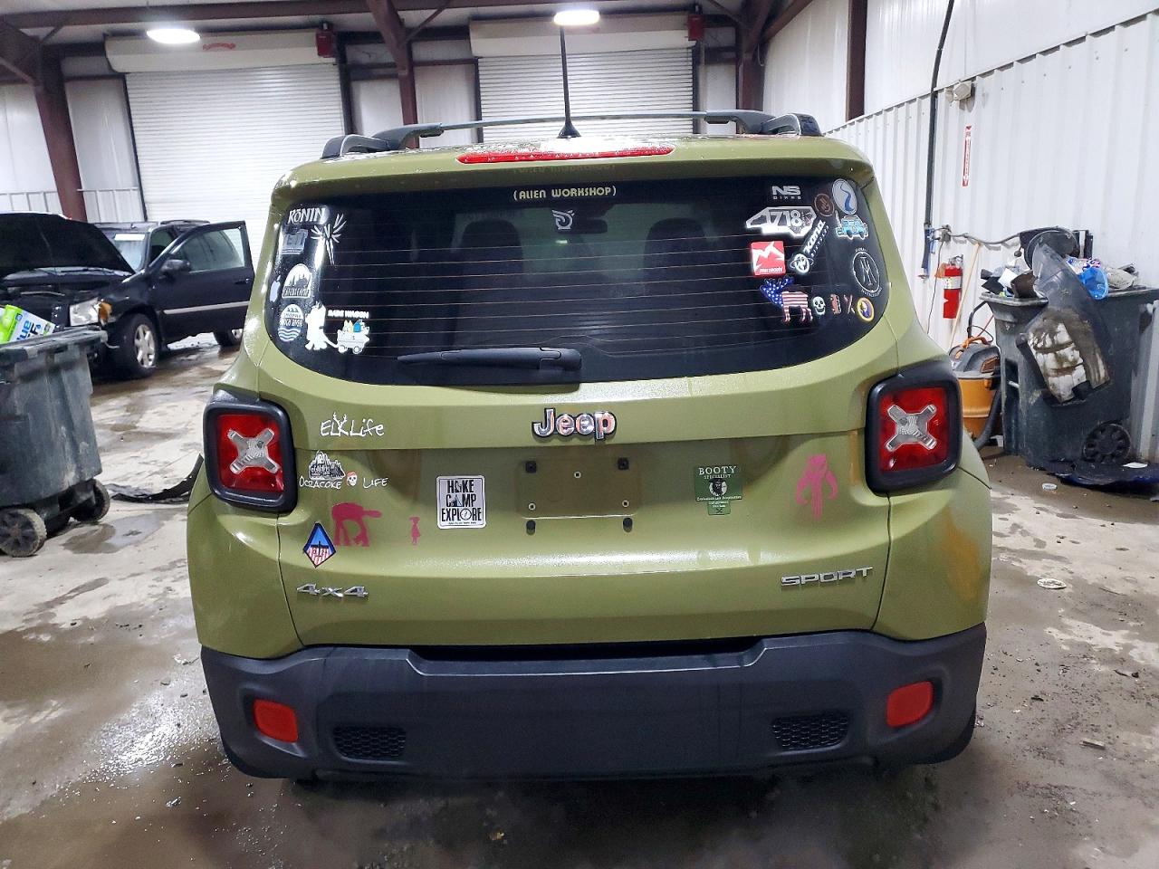 2015 JEEP RENEGADE SPORT photo 6