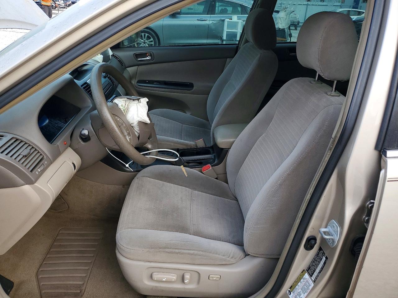 2006 TOYOTA CAMRY LE photo 7