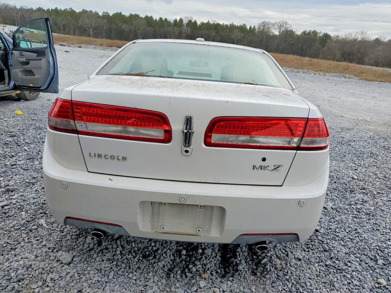 2011 LINCOLN MKZ photo 6