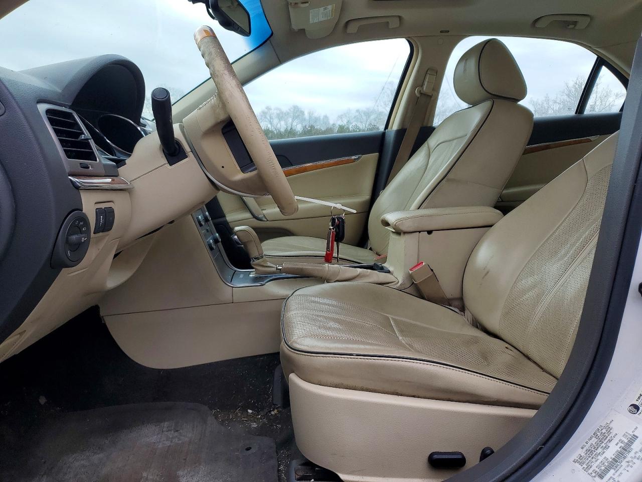 2011 LINCOLN MKZ photo 7