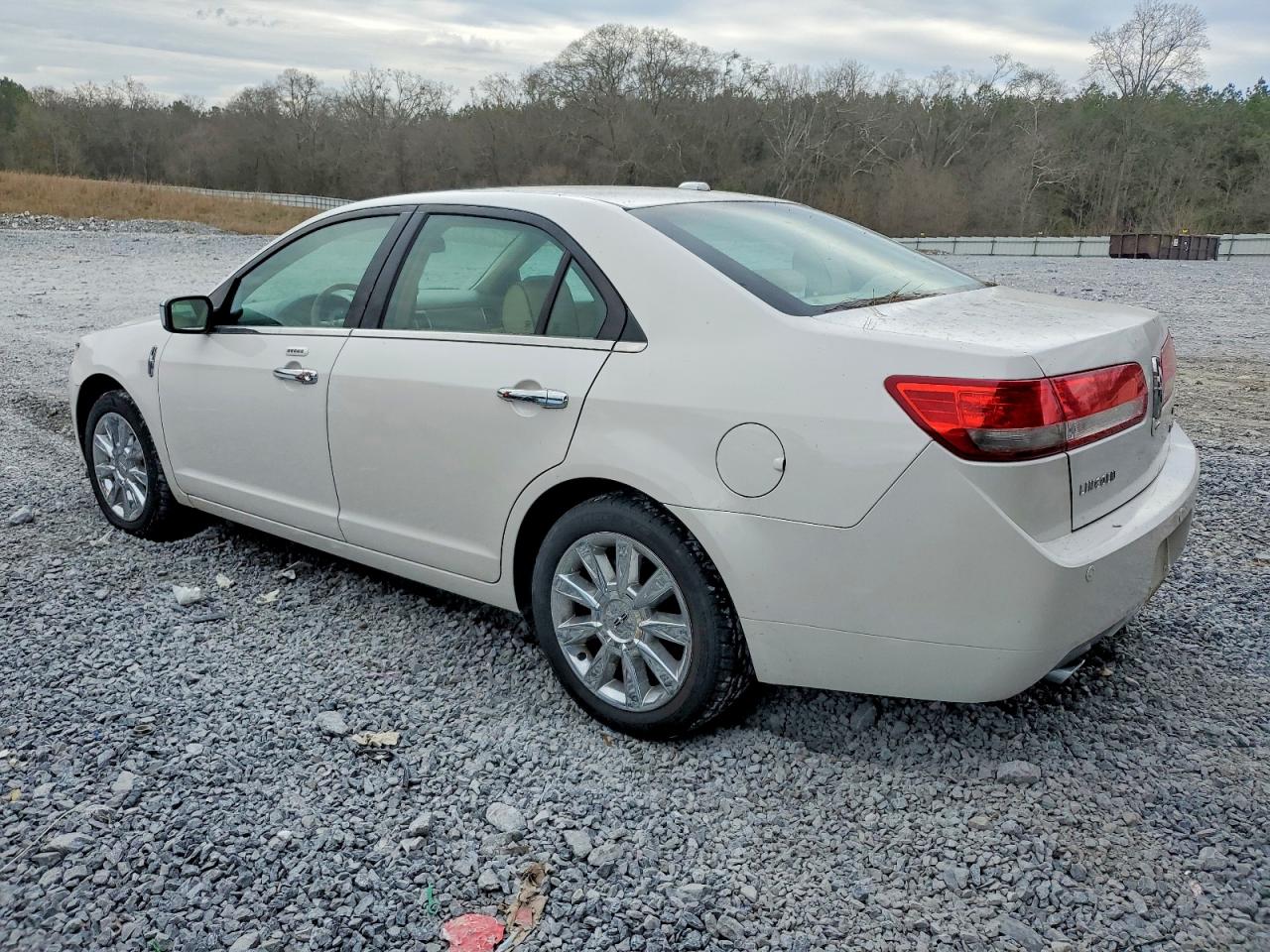 2011 LINCOLN MKZ photo 2