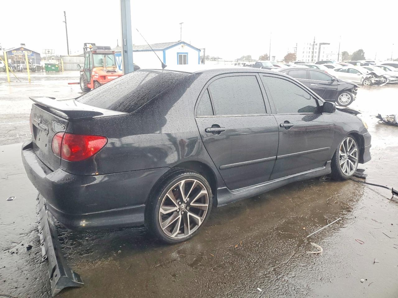 2005 TOYOTA COROLLA CE photo 3