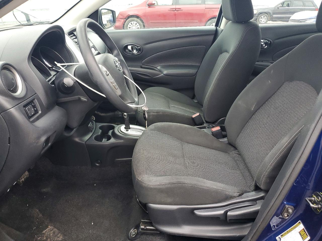 2019 NISSAN VERSA S photo 7