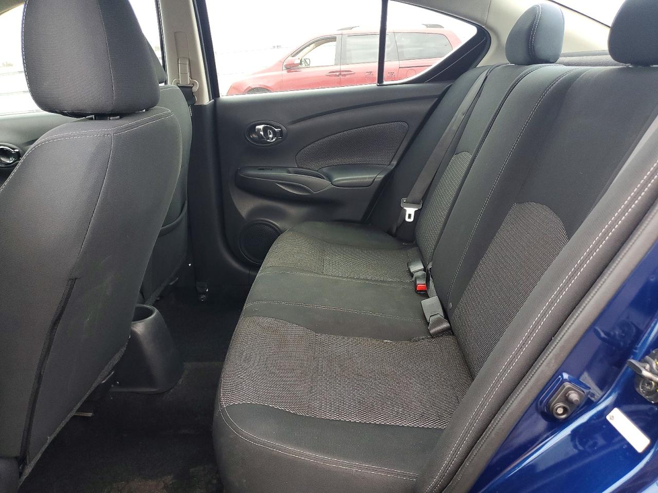 2019 NISSAN VERSA S photo 10