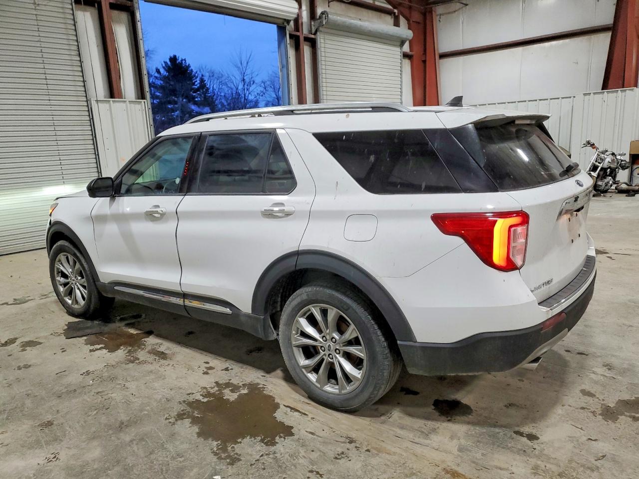 2023 FORD EXPLORER LIMITED photo 2