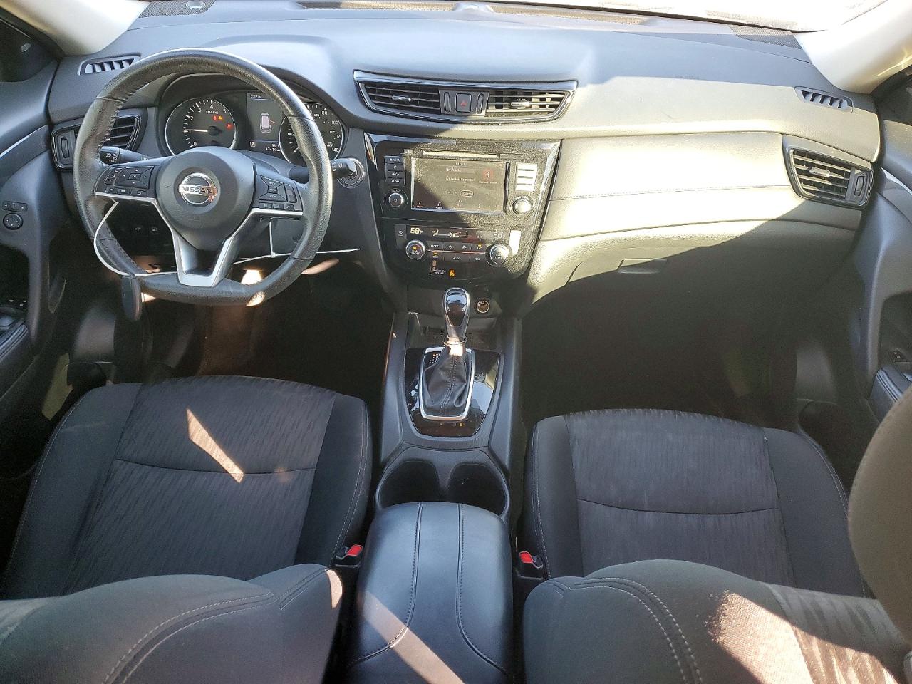 2018 NISSAN ROGUE S photo 8