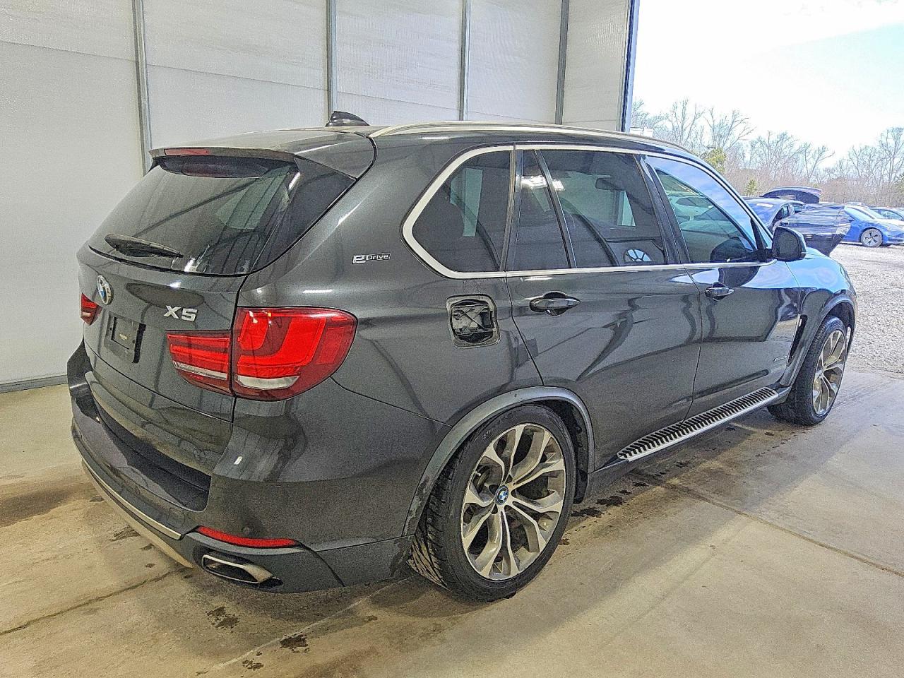 2017 BMW X5 XDR40E photo 3