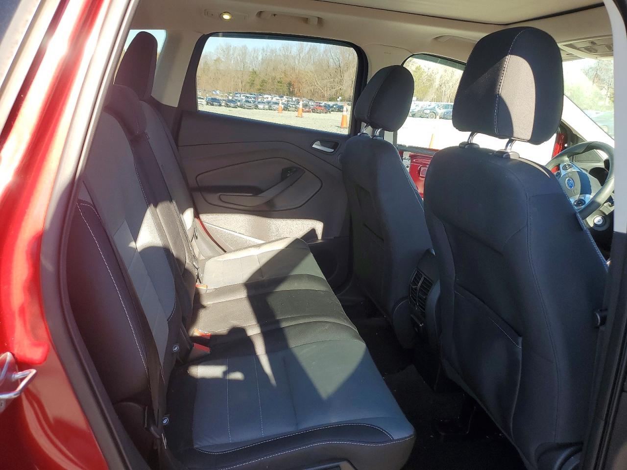 2016 FORD ESCAPE SE photo 11