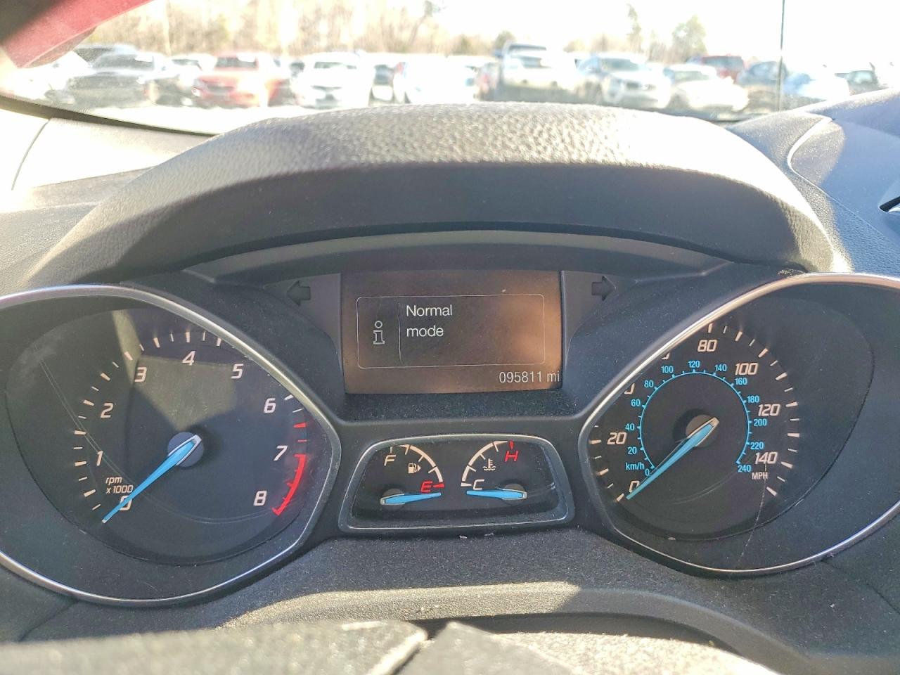 2016 FORD ESCAPE SE photo 9