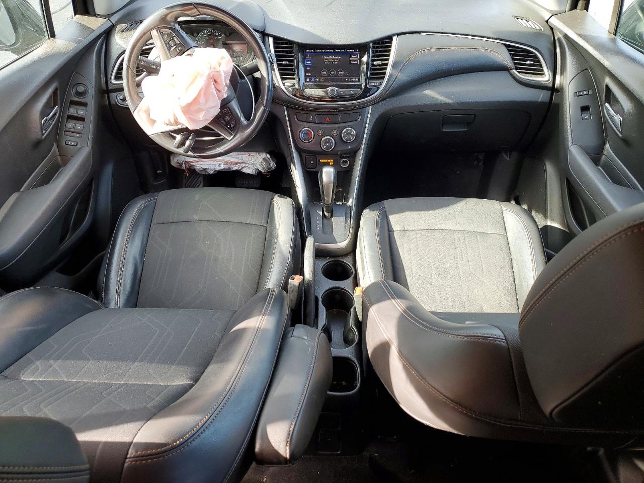 2020 CHEVROLET TRAX 1LT photo 8