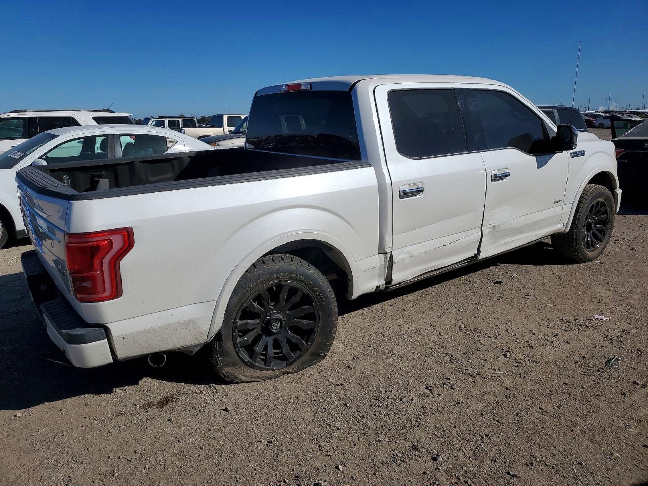 2017 FORD F150 SUPERCREW photo 3