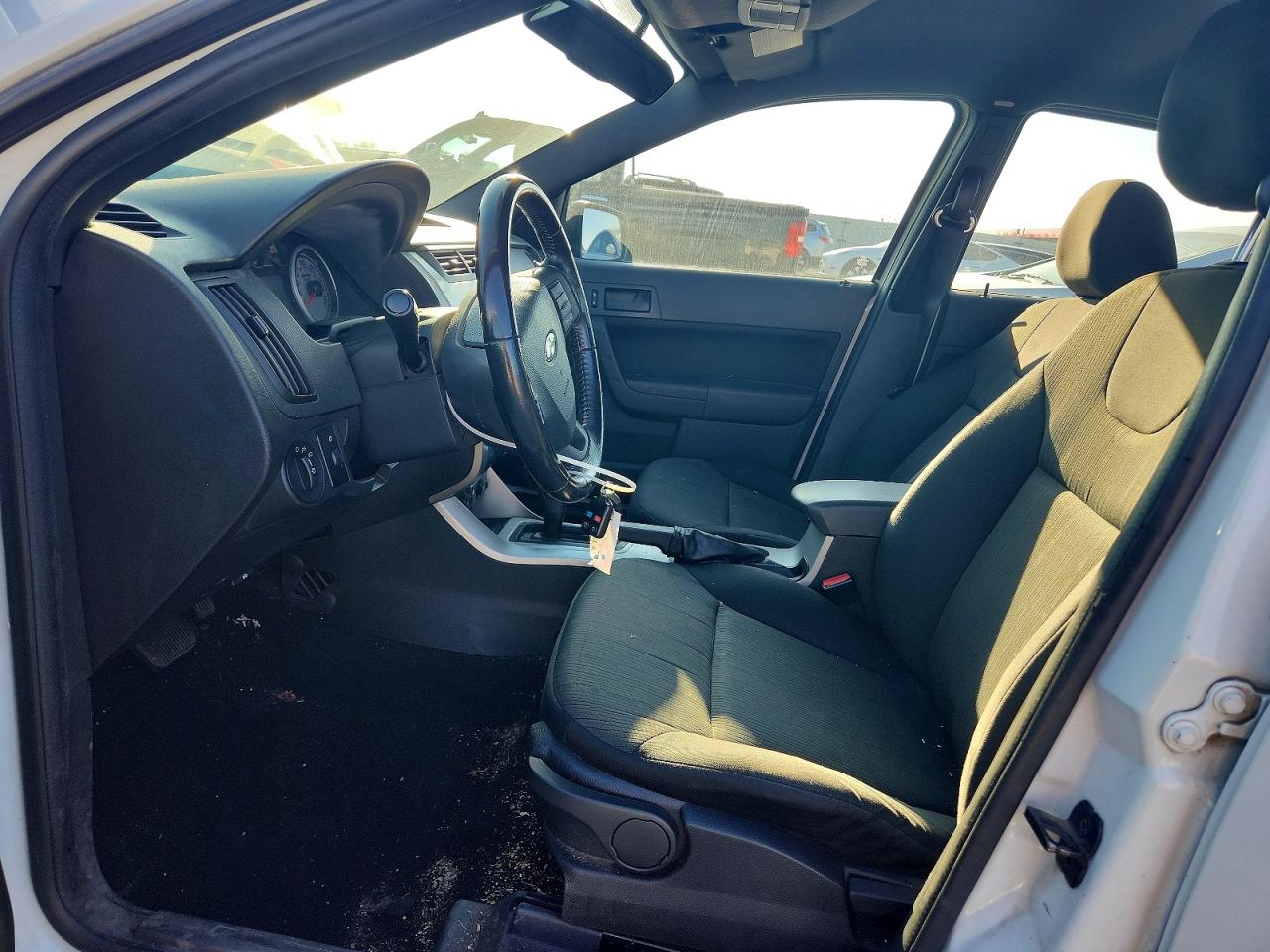 2009 FORD FOCUS SE photo 7