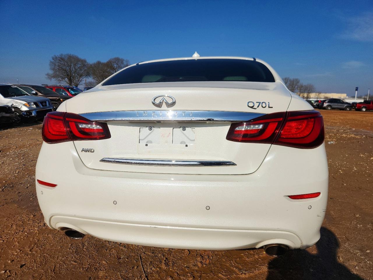 2018 INFINITI Q70L 3.7 LUXE photo 6