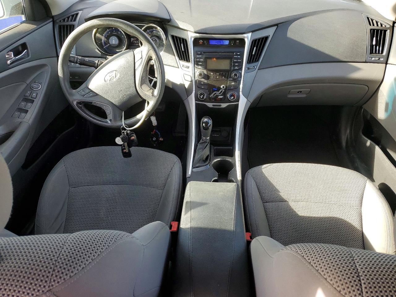 2012 HYUNDAI SONATA GLS photo 8