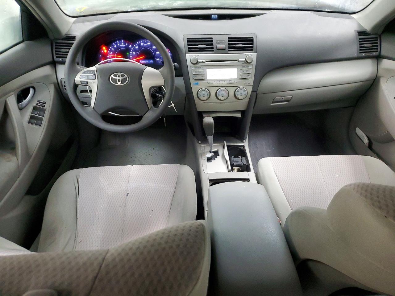 2011 TOYOTA CAMRY BASE photo 8