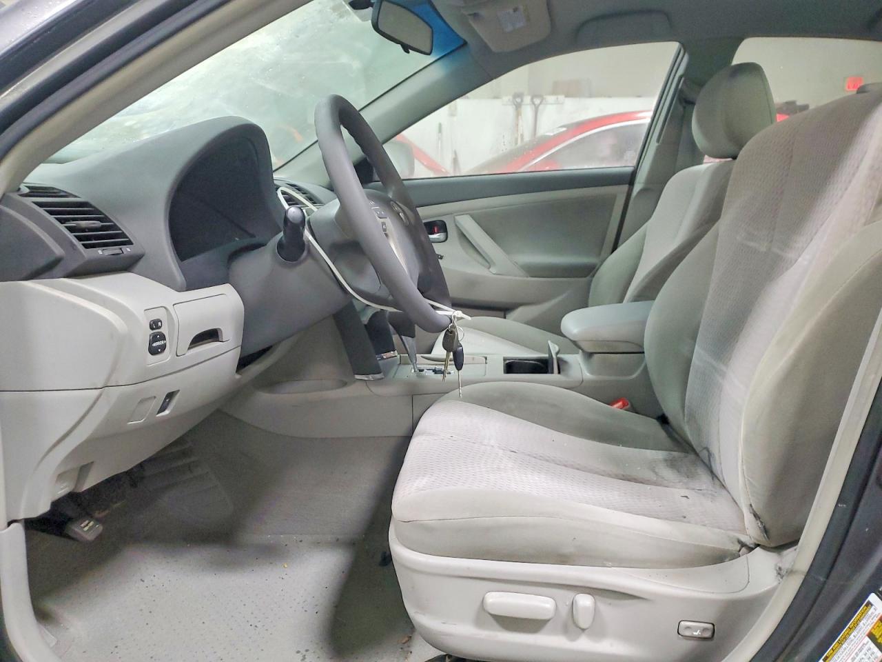 2011 TOYOTA CAMRY BASE photo 7