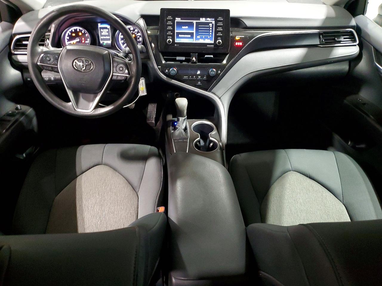 2024 TOYOTA CAMRY LE photo 8