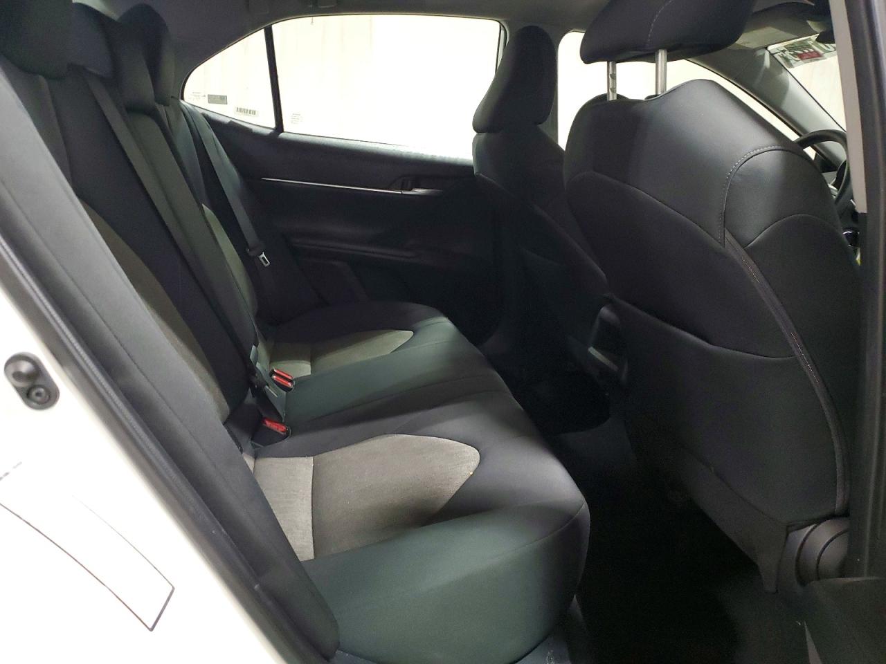 2024 TOYOTA CAMRY LE photo 10