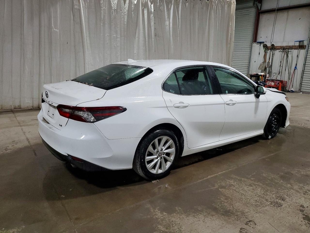 2024 TOYOTA CAMRY LE photo 3