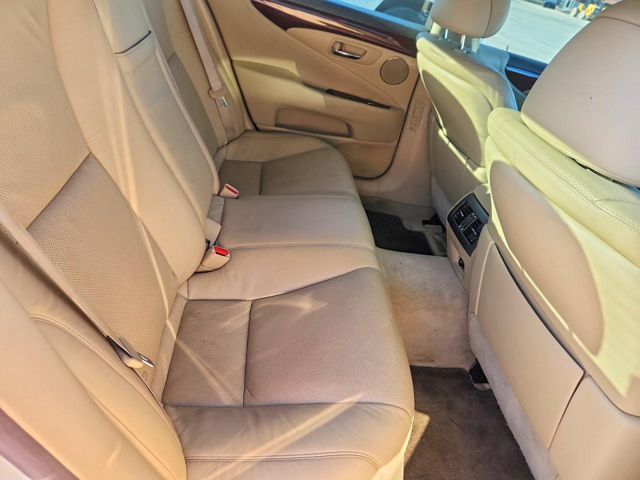 2009 LEXUS LS 460 photo 10