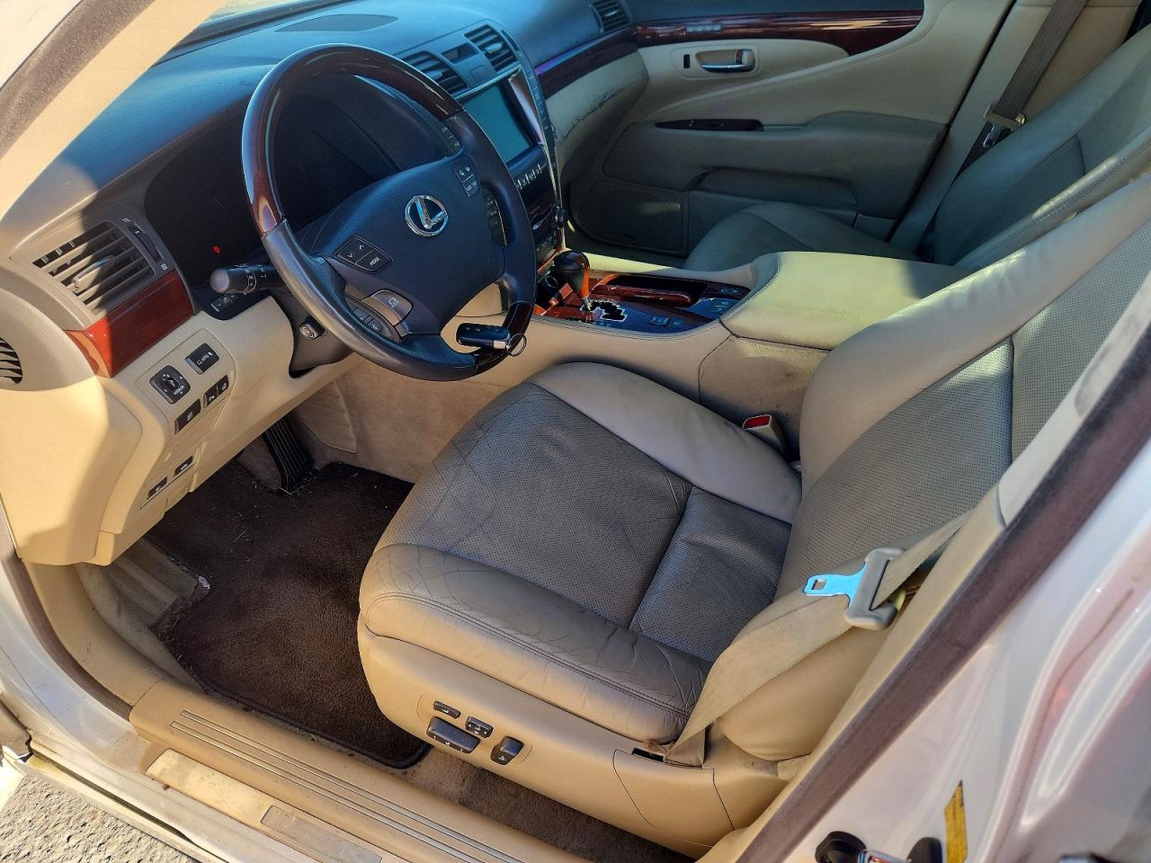 2009 LEXUS LS 460 photo 7