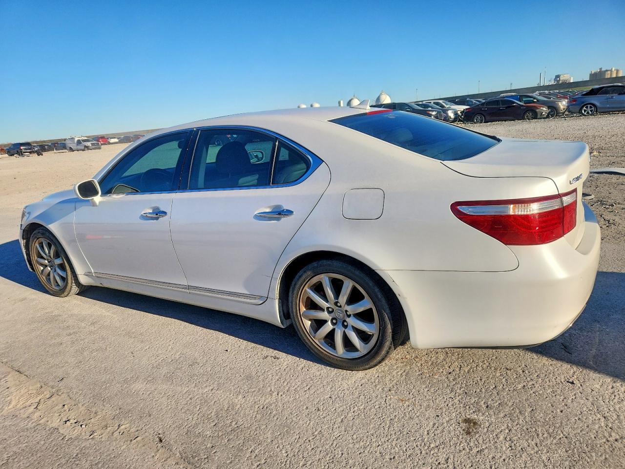 2009 LEXUS LS 460 photo 2