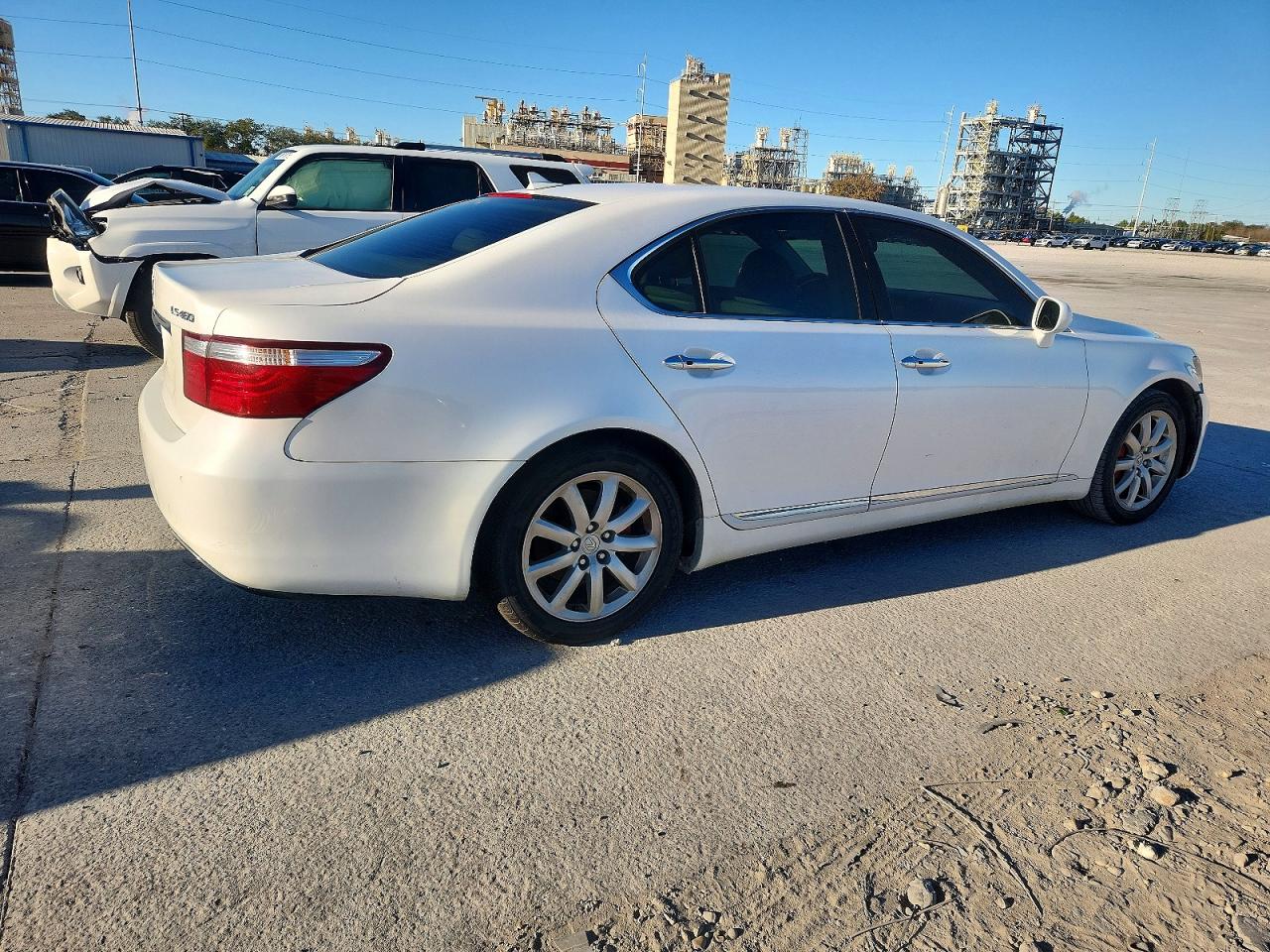 2009 LEXUS LS 460 photo 3