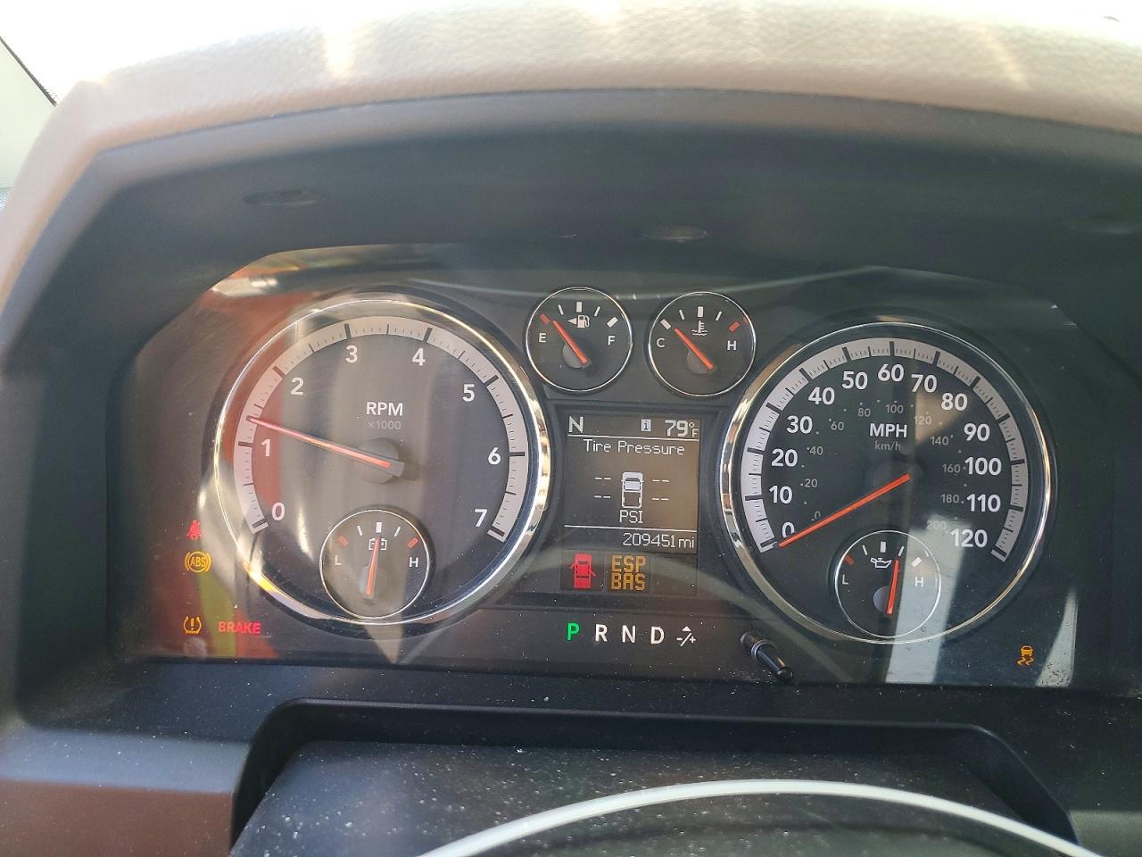 2010 DODGE RAM 1500 photo 9