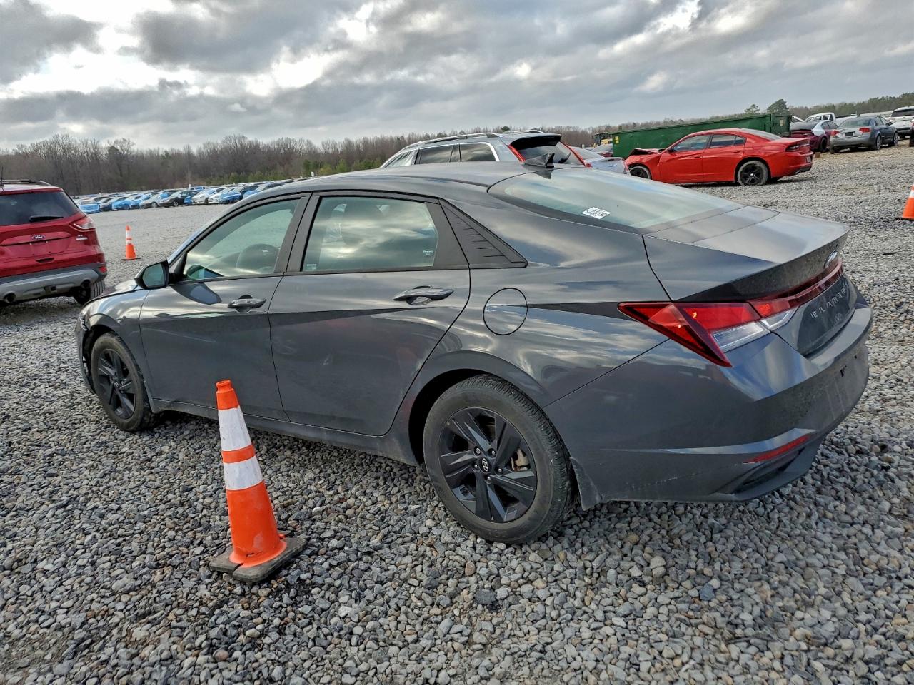 2023 HYUNDAI ELANTRA SEL photo 4