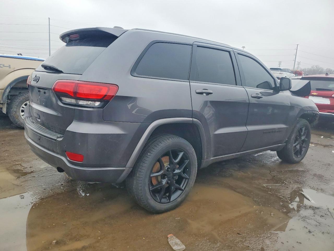 2018 JEEP GRAND CHEROKEE LAREDO photo 5