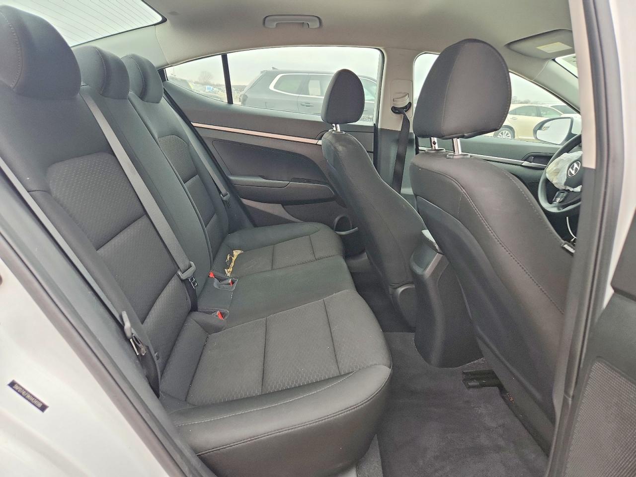 2019 HYUNDAI ELANTRA SE photo 10