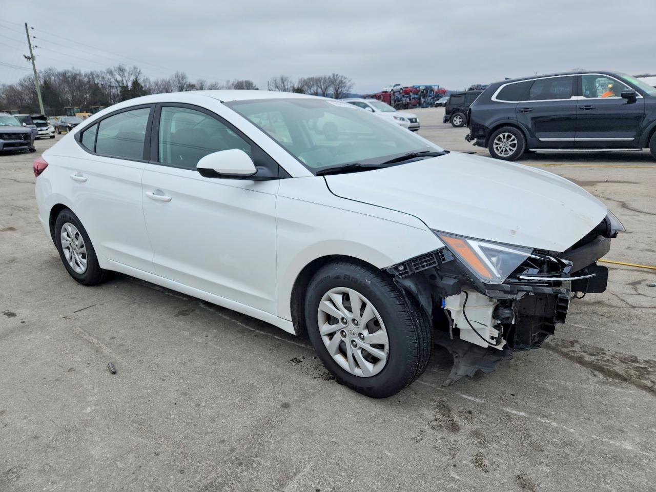 2019 HYUNDAI ELANTRA SE photo 4