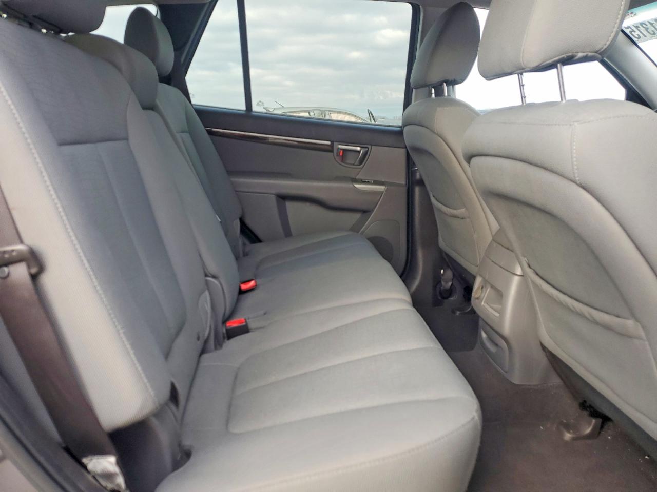 2010 HYUNDAI SANTA FE GLS photo 11
