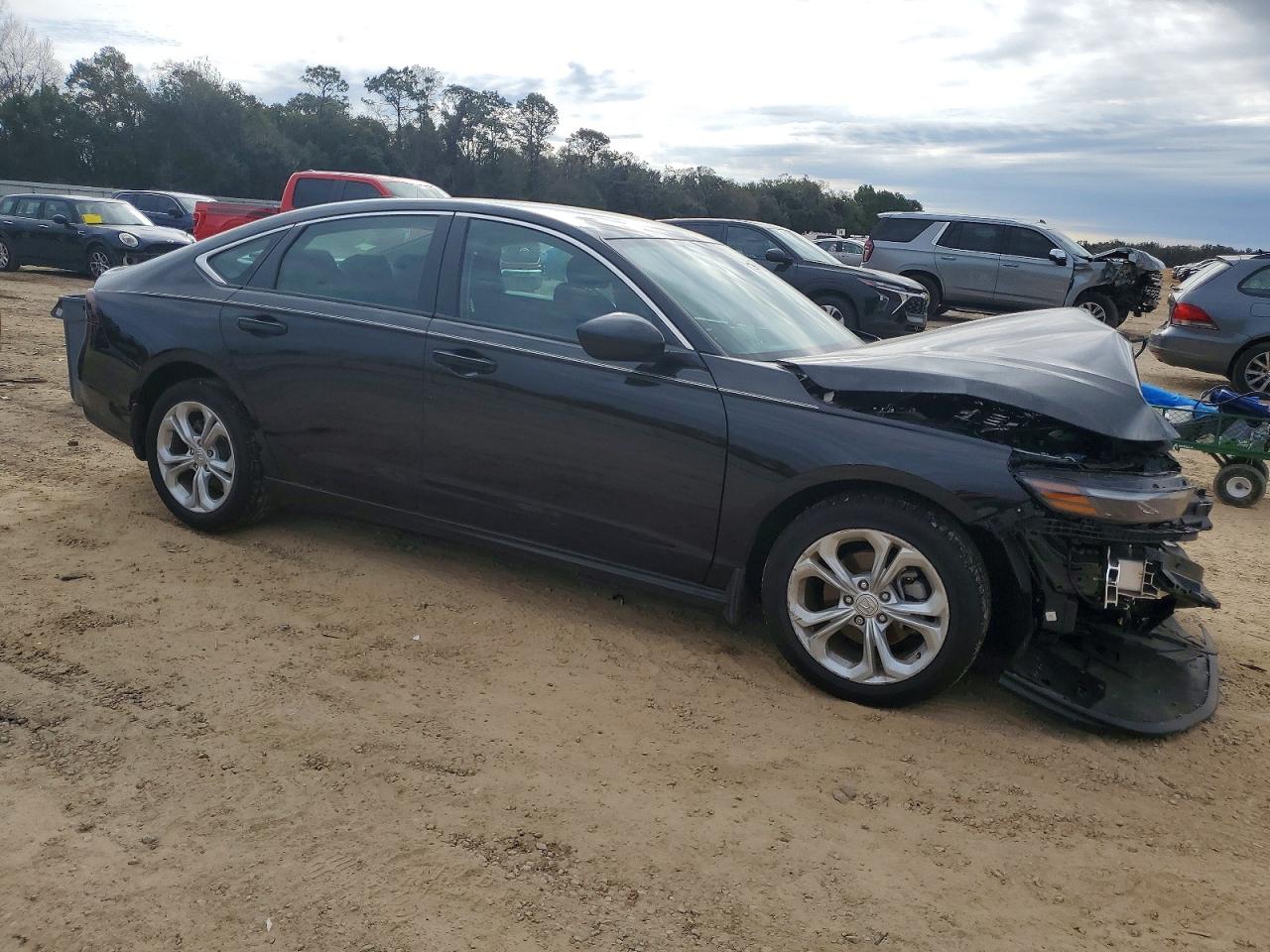 2024 HONDA ACCORD LX photo 4