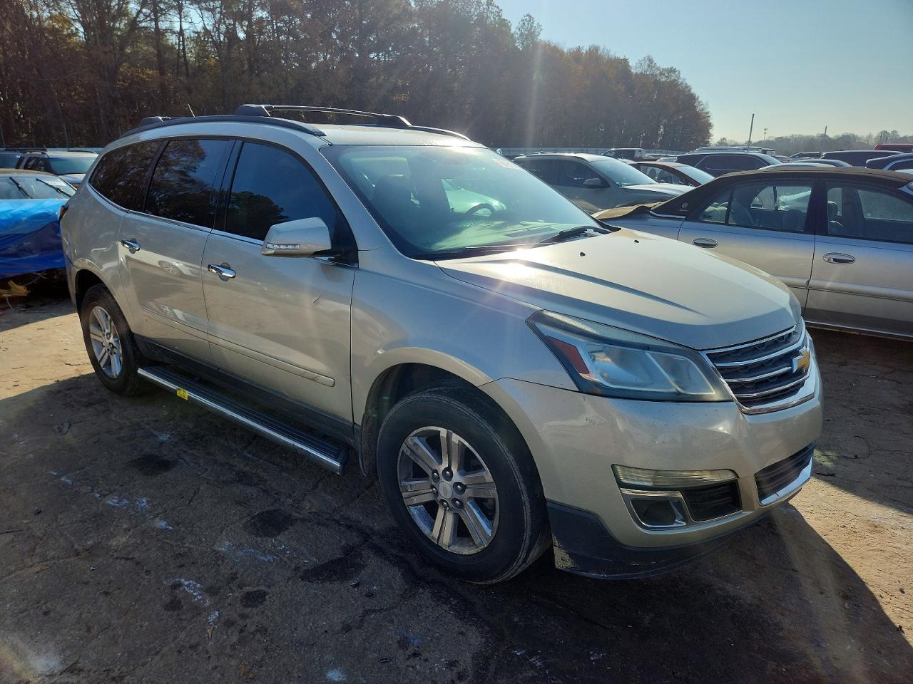 2014 CHEVROLET TRAVERSE LT photo 4