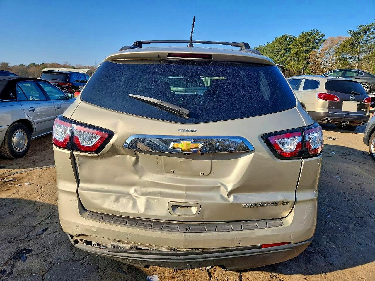 2014 CHEVROLET TRAVERSE LT photo 6