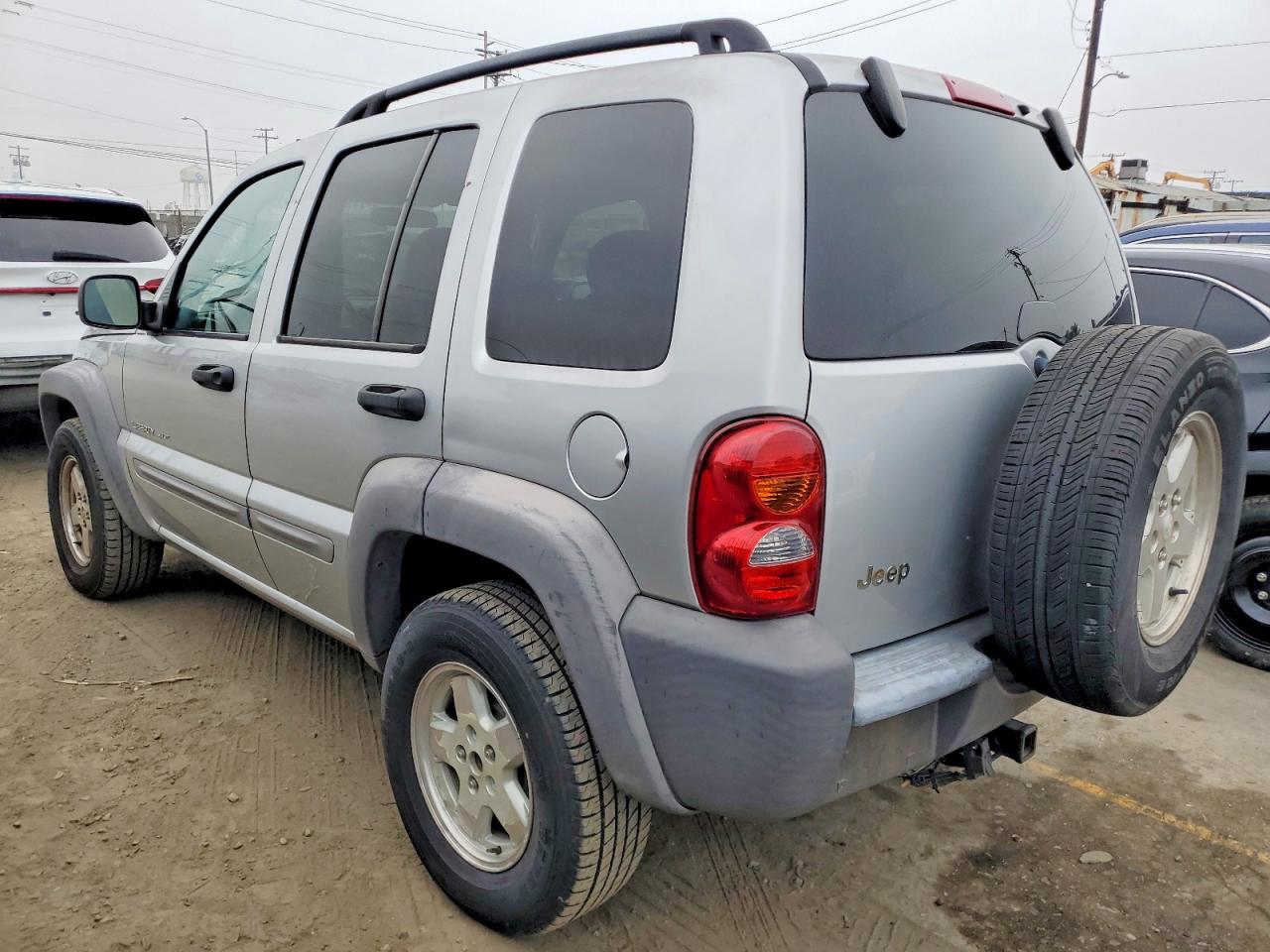 2002 JEEP LIBERTY SPORT photo 2