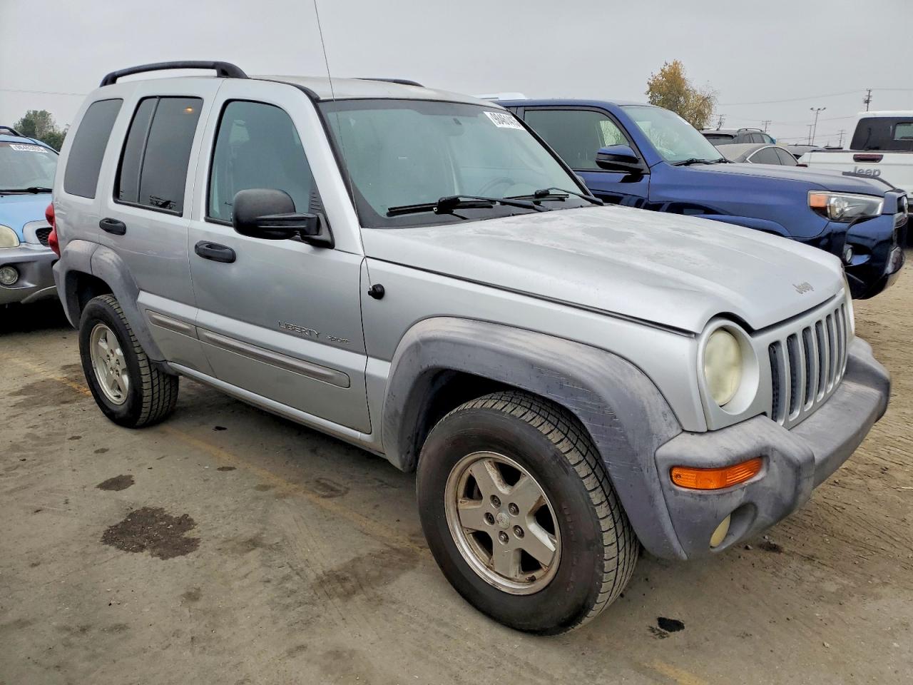 2002 JEEP LIBERTY SPORT photo 4
