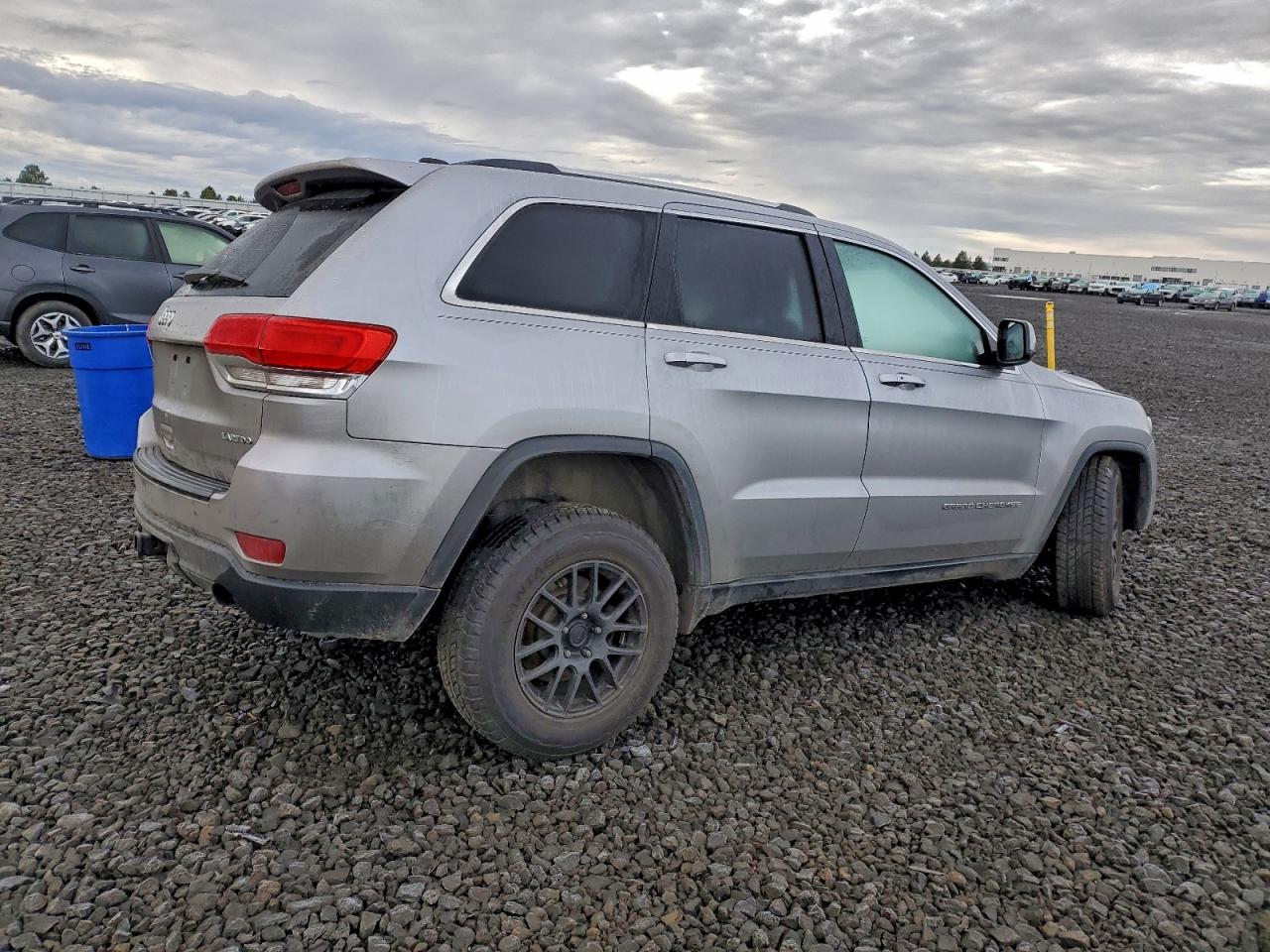 2015 JEEP GRAND CHEROKEE LAREDO photo 3