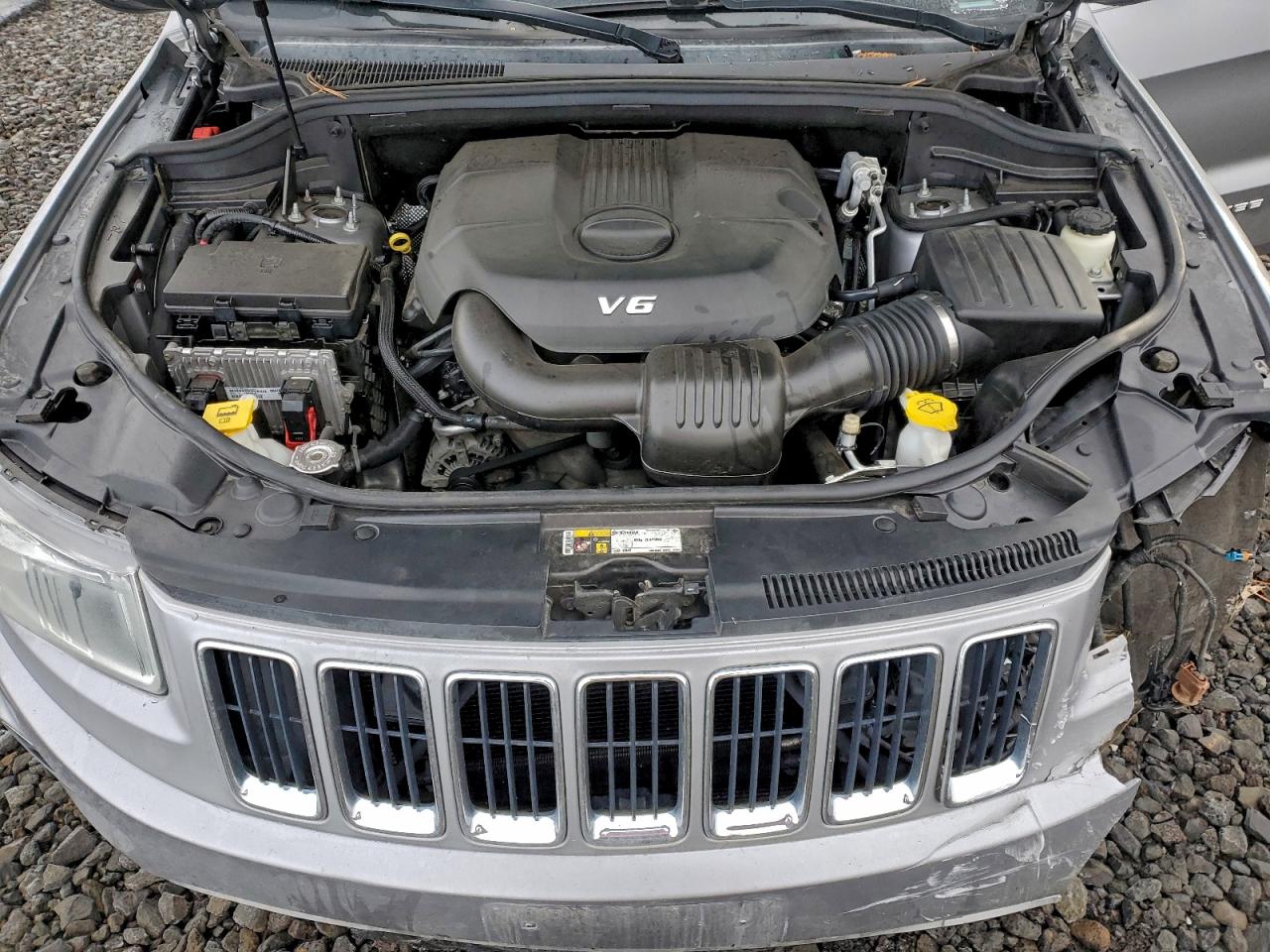 2015 JEEP GRAND CHEROKEE LAREDO photo 12