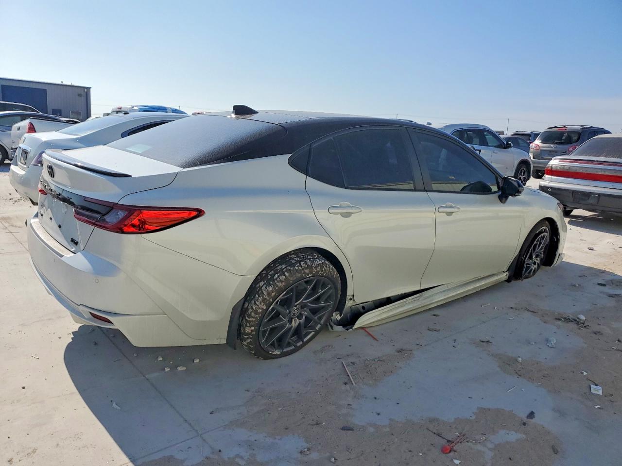 2025 TOYOTA CAMRY XSE photo 3